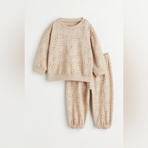 H&M tan polka dot sweatshirt set. 6M. Only worn once.